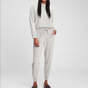 Never worn! Gap velour jogger set